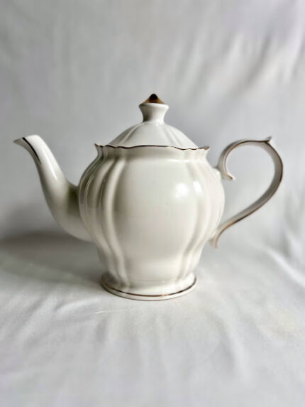Teapot "Blanca y dorado" 1.2L
